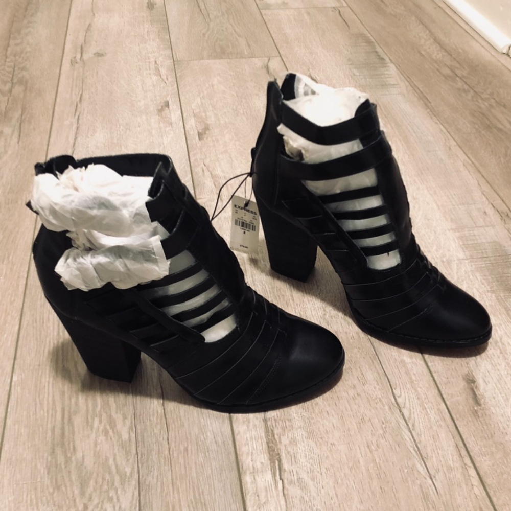 Express Cut-Out Bootie